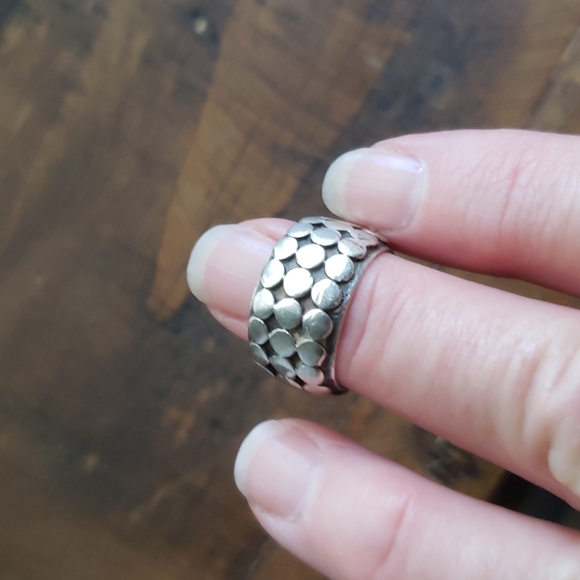 Silver ring - Picture 1 of 8